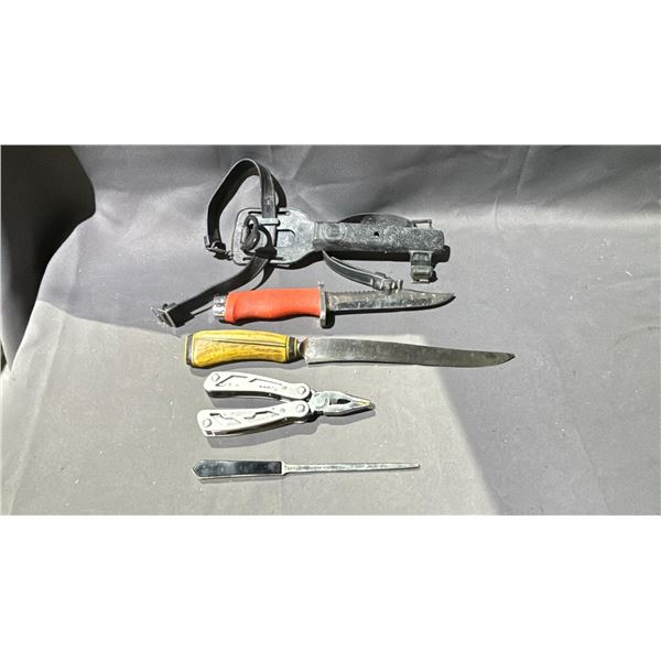 LOT OF ASSORTED KNIVES & MULTITOOL INCLUDING; STANLEY, TAYLORBROS, AQUA LUNGS & MORE