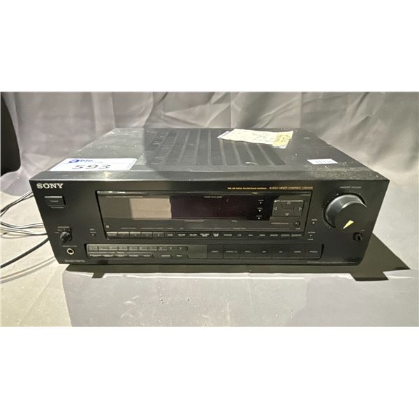 SONY FM STEREOE/FM-AM RECEIVER STR-D790