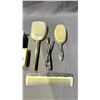 Image 3 : LOT OF ASSORTED ITEMS INCLUDING; VINTAGE BRUSHES & CHRISTMAS BROOCHES
