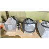 Image 2 : SHELF OF 4 ASSORTED GROW LIGHT BALLASTS