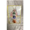 Image 2 : AGATE AND CHAKRA STONES.