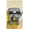 Image 3 : 4 FOLDING CHAIRS