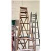 Image 2 : 10' WOOD STEP LADDER