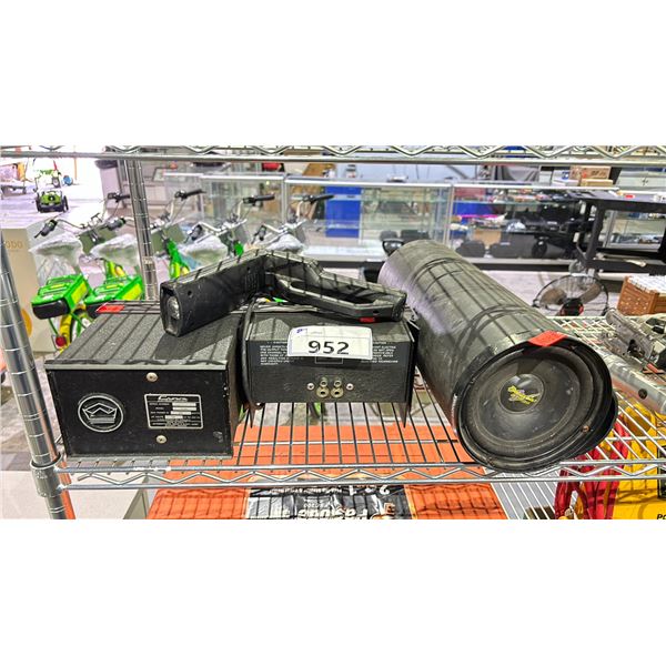 ASSORTED ITEMS INCLUDING; TIMING LIGHT, PHOENIX GOLD SAPPHIRE SPEAKER & CROWN D150 AMPLIFIER