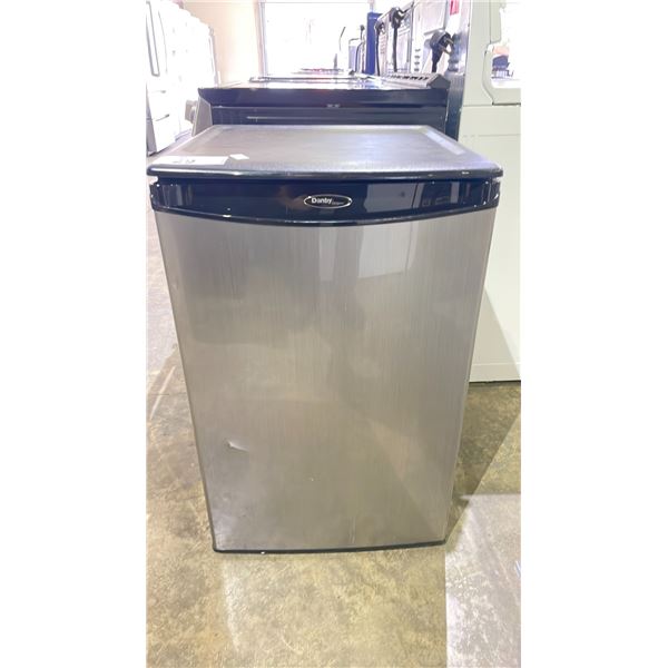 DANBI MINI FRIDGE