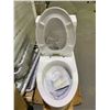 Image 2 : ONE-PIECE TOILET