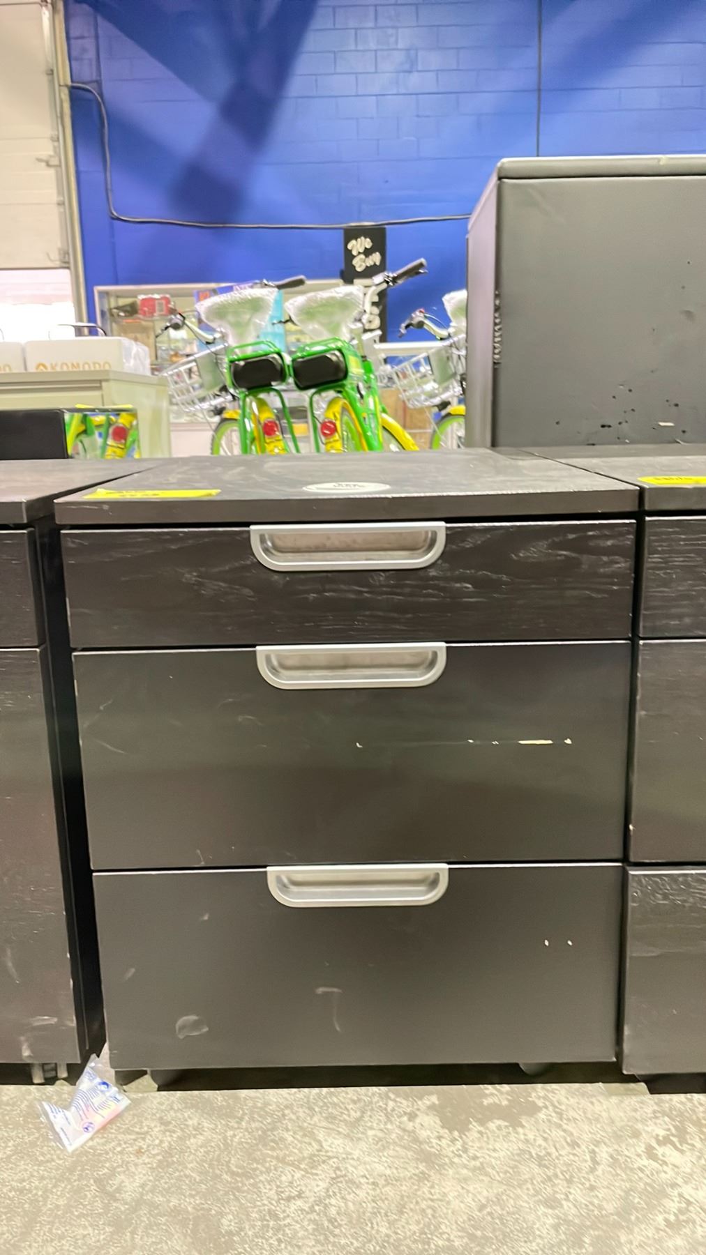 CODE LOCKING 3 DRAWER STORAGE UNIT - Able Auctions