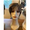 Image 8 : LOT OF 4 MODACRYLIC FIBRE WIGS, BLONDE & BRUNETTE TONES