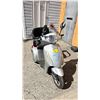 Image 2 : ELECTRIC SCOOTER VIN 069561208111014 *NO REGISTRATION* UNKNOWN WORKING CONDITION