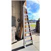Image 1 : LOUISVILLE 10' STEP LADDER