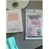 Image 2 : LOT OF ASSORTED ITEMS INCLUDING; MAKE UP BRUSHES, PRESS ON NAILS, NECK MASSAGER, HAT AND MORE
