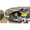 Image 2 : TROY LEE DESIGNS HELMET WITH CARRYING BAG AND 2 MOBIUS PADS