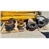 Image 1 : 2 PALLETS OF INDUSTRIAL TRUCK PARTS AND ELECTRIC MOTOR