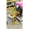 Image 1 : COMMERCIAL WORK LIGHT