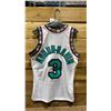 Image 2 : NEW MITCHELL AND NESS HARDWOOD CLASSICS VANCOUVER GRIZZLIES SHAREEF ABDUR-RAHIM 1998-99 JERSEY