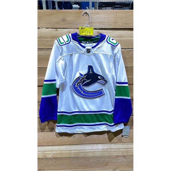 NEW ADIDAS VANCOUVER CANUCKS JERSEY SIZE 46