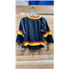 Image 2 : NEW VANCOUVER CANUCKS BLACK SKATE JERSEY SIZE S