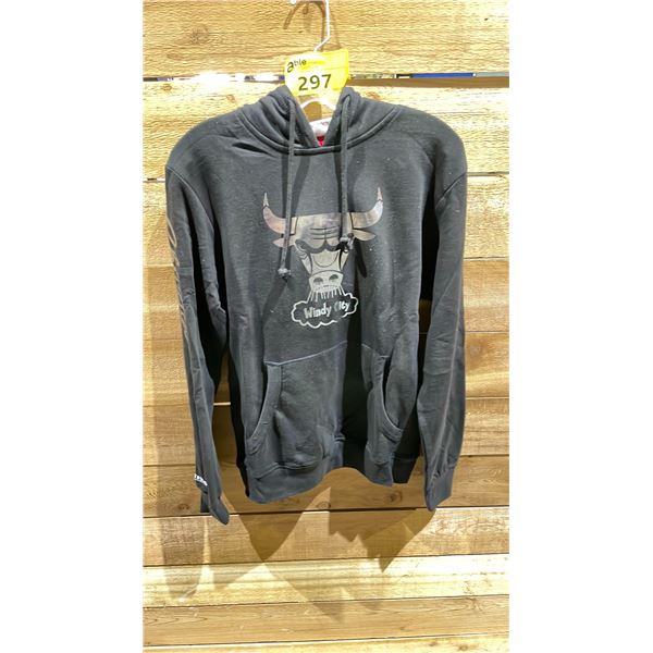 NEW MITCHELL AND NESS CHICAGO BULLS WINDY CITY HOODIE SIZE S