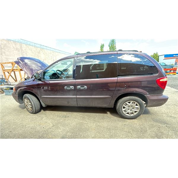 *R* 2004 DODGE CARAVAN SE, 4 DR SUV, RED, VIN 1D4GP25R04B527191,