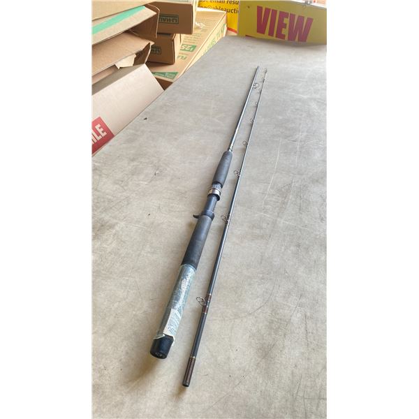 ABU GARCIA WORKHORSE 2PCS. 8 1/2 FT FISHING ROD