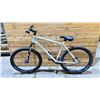 Image 2 : KONA CINDER CONE 27SPEED BIKE