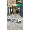 Image 1 : 9 BOT BATTERY ASSISTED ELECTRIC SCOOTER *NO CHARGER/ TESTED WORKING*