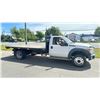 Image 2 : *R* 2013 FORD F450, FLAT DECK, WHITE, VIN 1FDUF4GYXDEB26714,