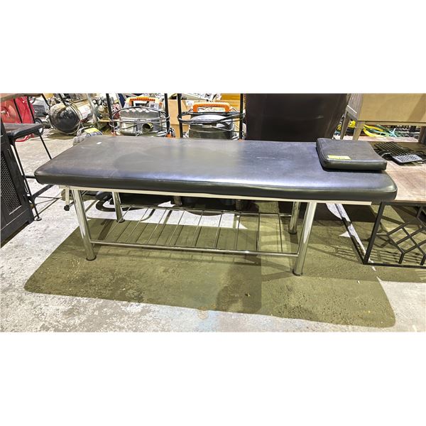 MASSAGE BED WITH METAL BASE