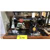 Image 2 : SINGER SEWING MACHINE