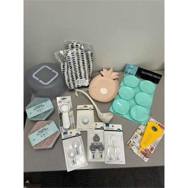 BAG OF ASSORTED ITEMS