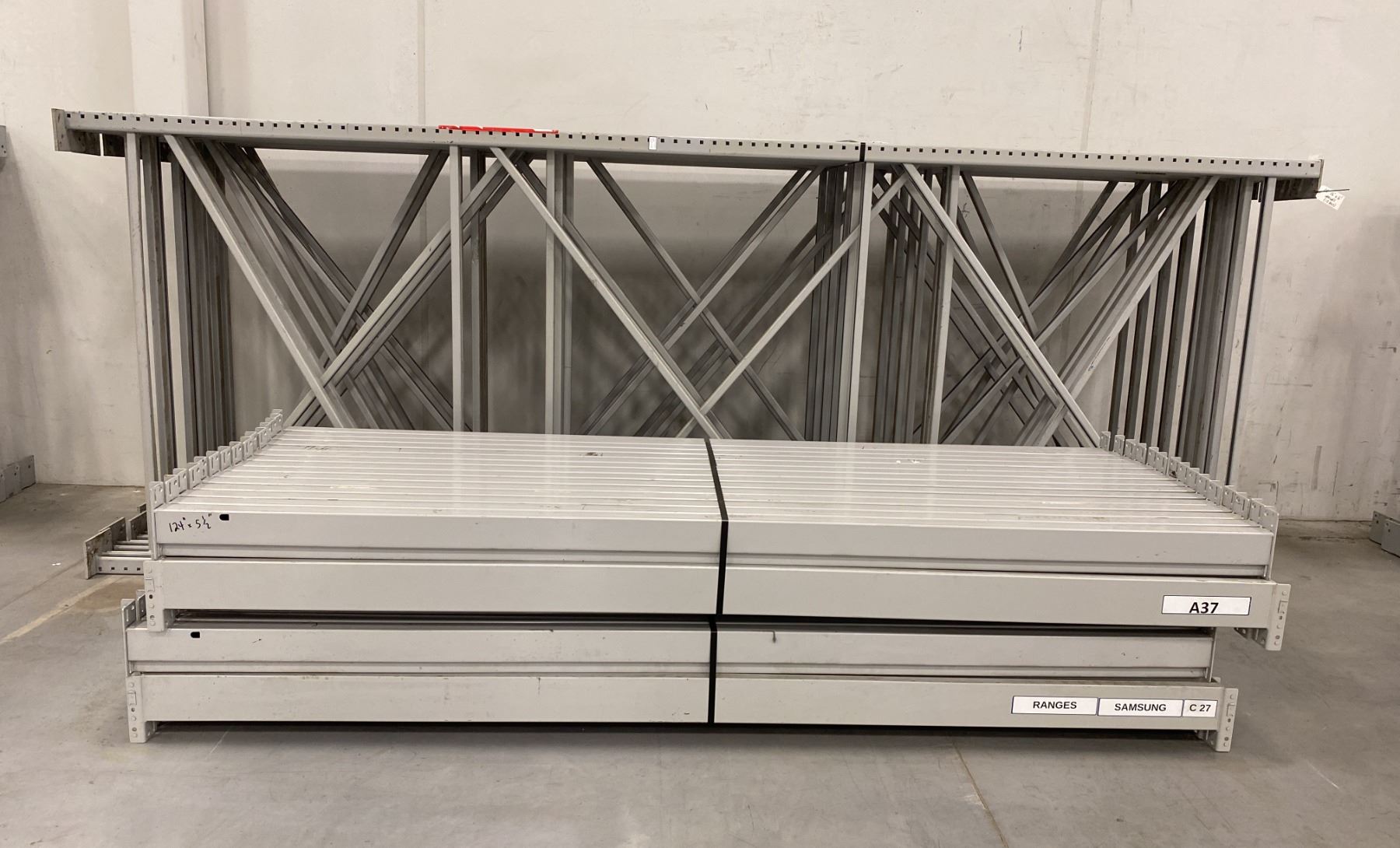13 BAYS GREY INDUSTRIAL PALLET RACKING (14) UPRIGHTS 16FT X 6FT AND (60 ...