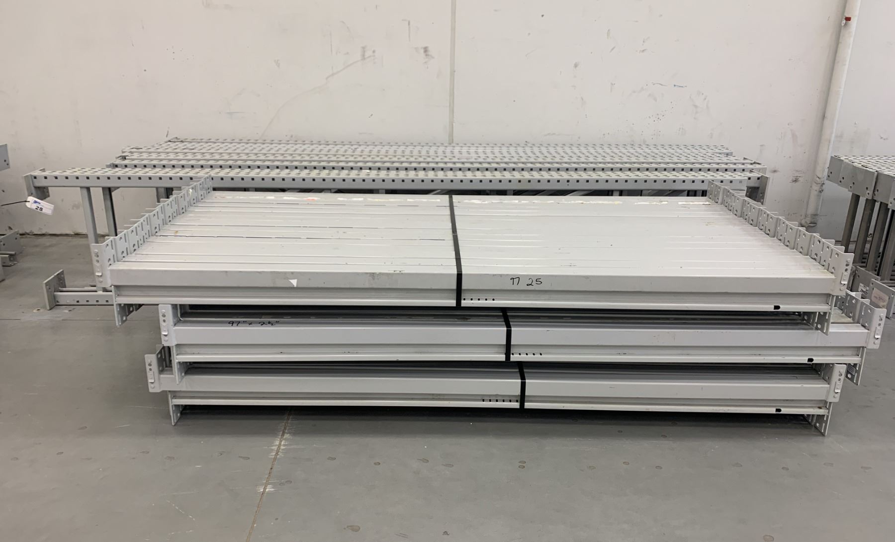 9 BAYS GREY INDUSTRIAL PALLET RACKING (10) UPRIGHTS 144