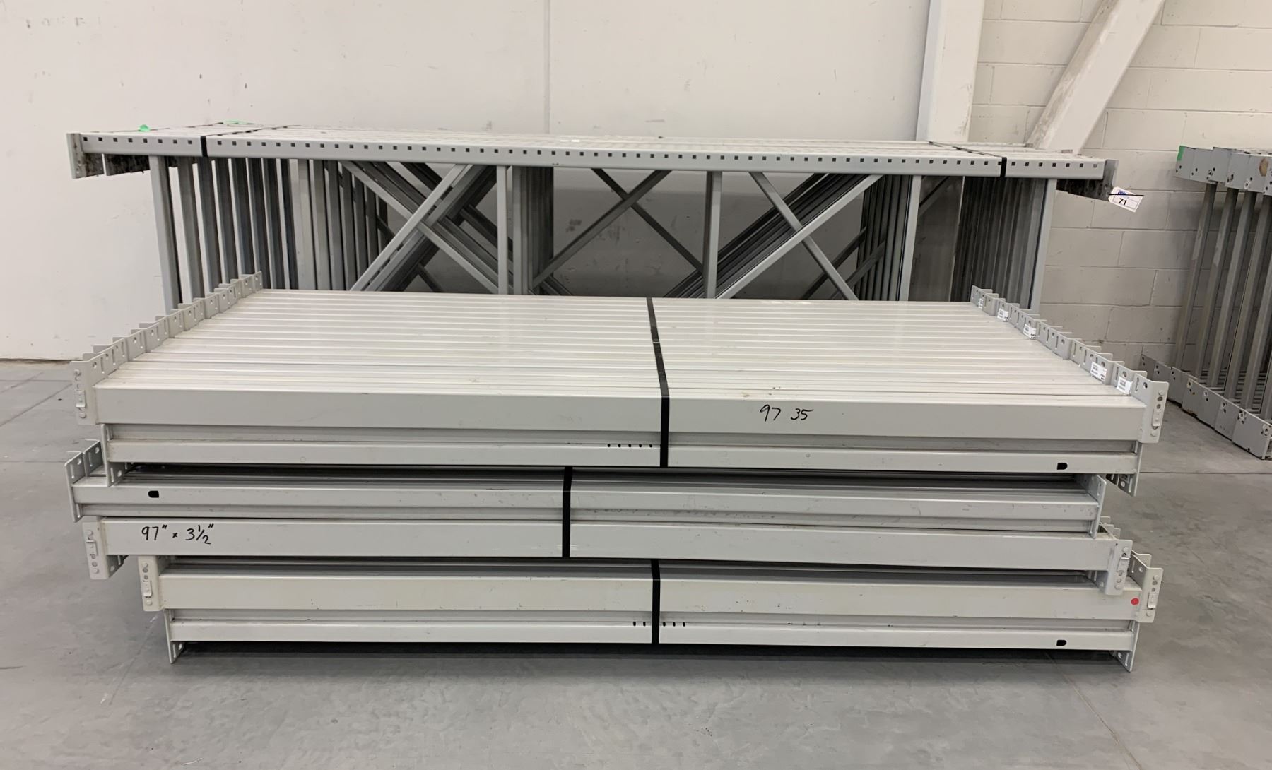 14 BAYS GREY INDUSTRIAL PALLET RACKING (15) UPRIGHTS 144