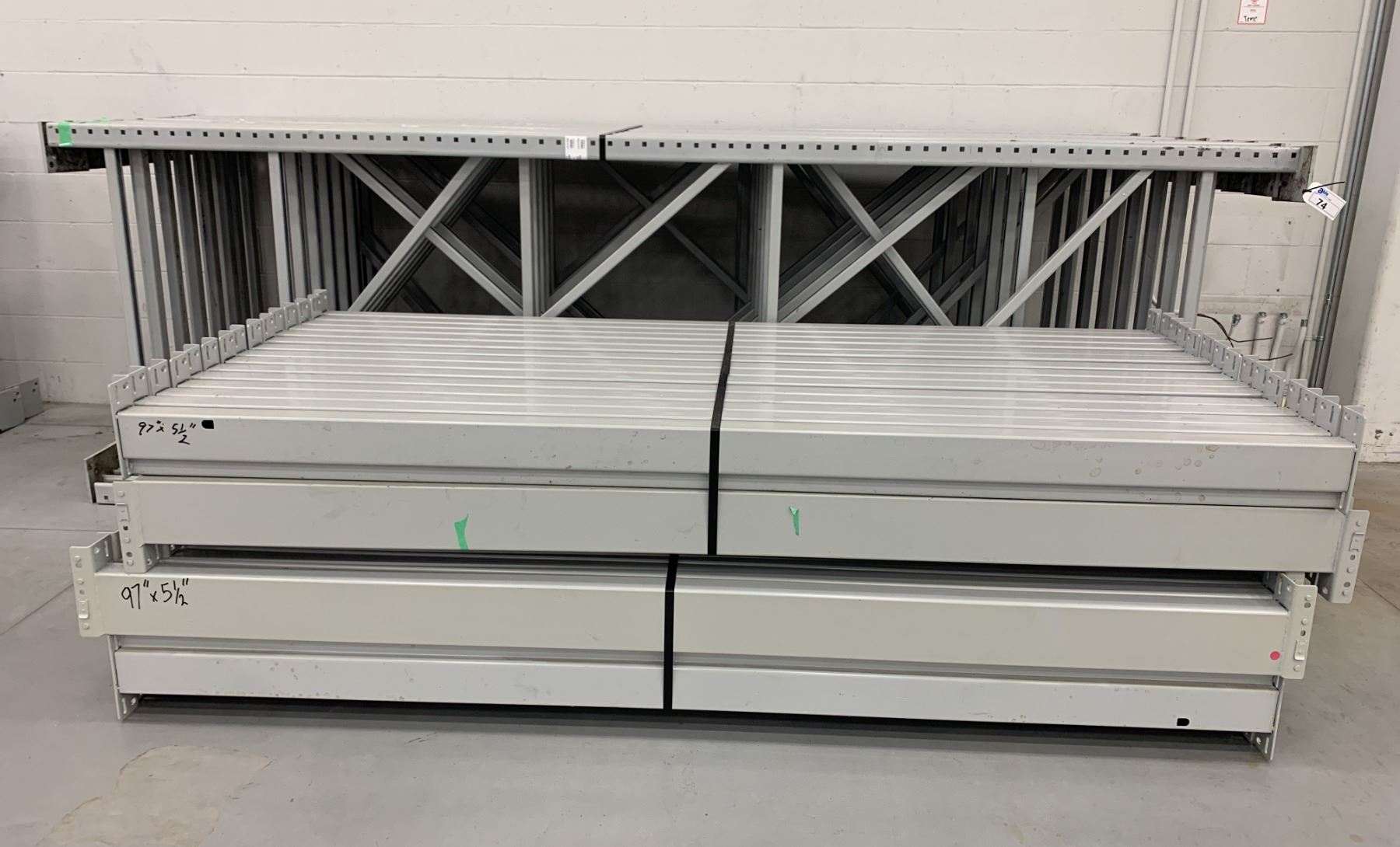 14 BAYS GREY INDUSTRIAL PALLET RACKING (15) UPRIGHTS 144