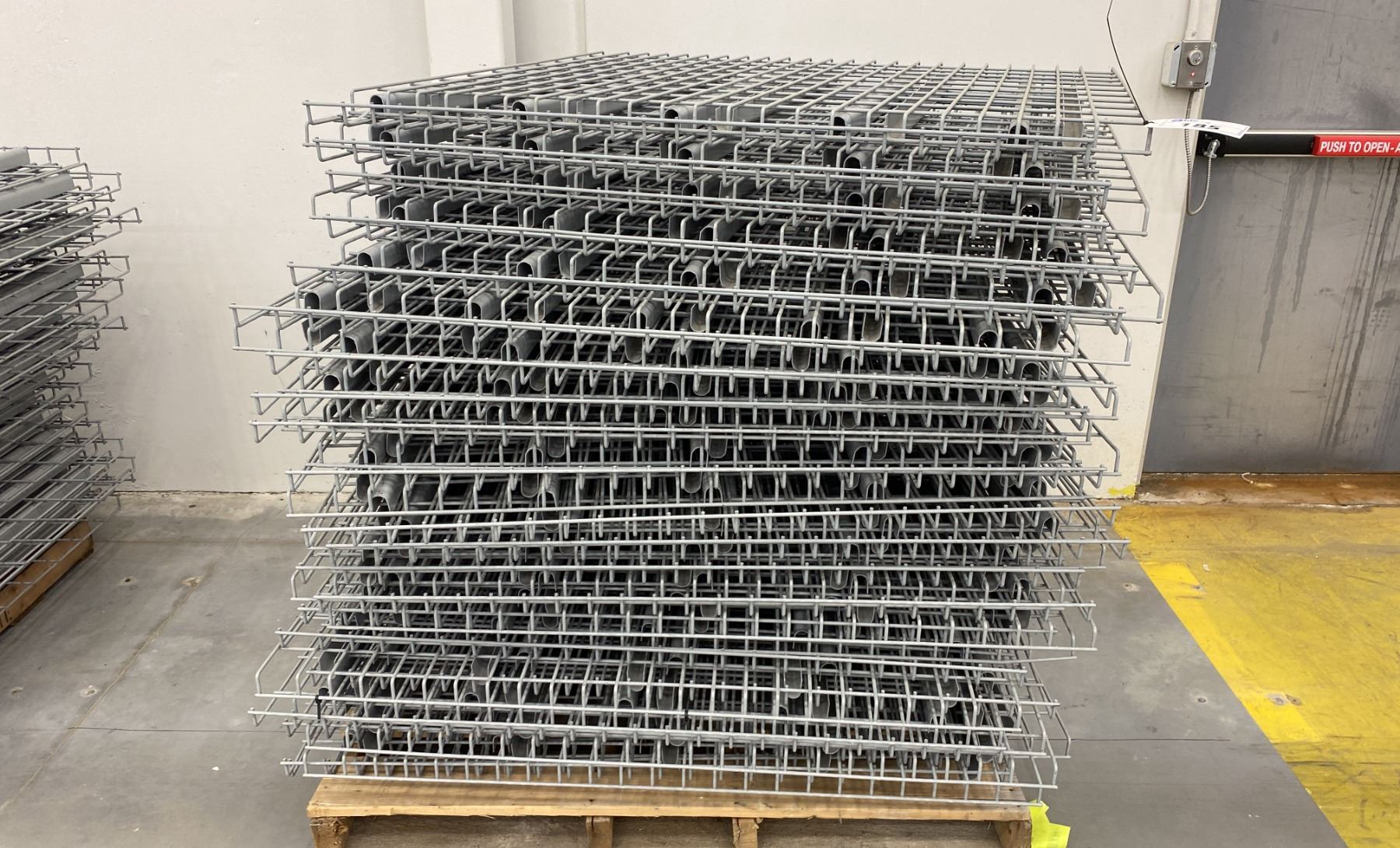 PALLET RACKING WIRE MESH DECKING PANELS 43