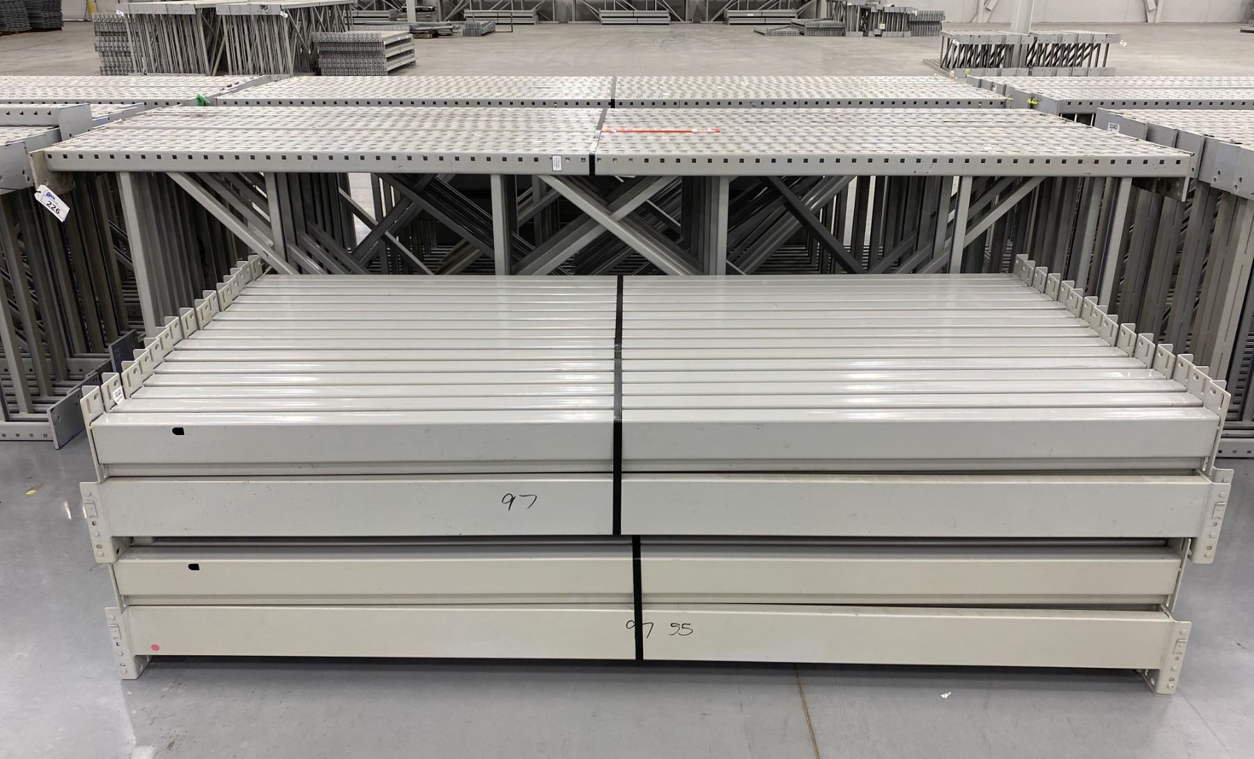 14 BAYS GREY INDUSTRIAL PALLET RACKING (15) UPRIGHTS 144
