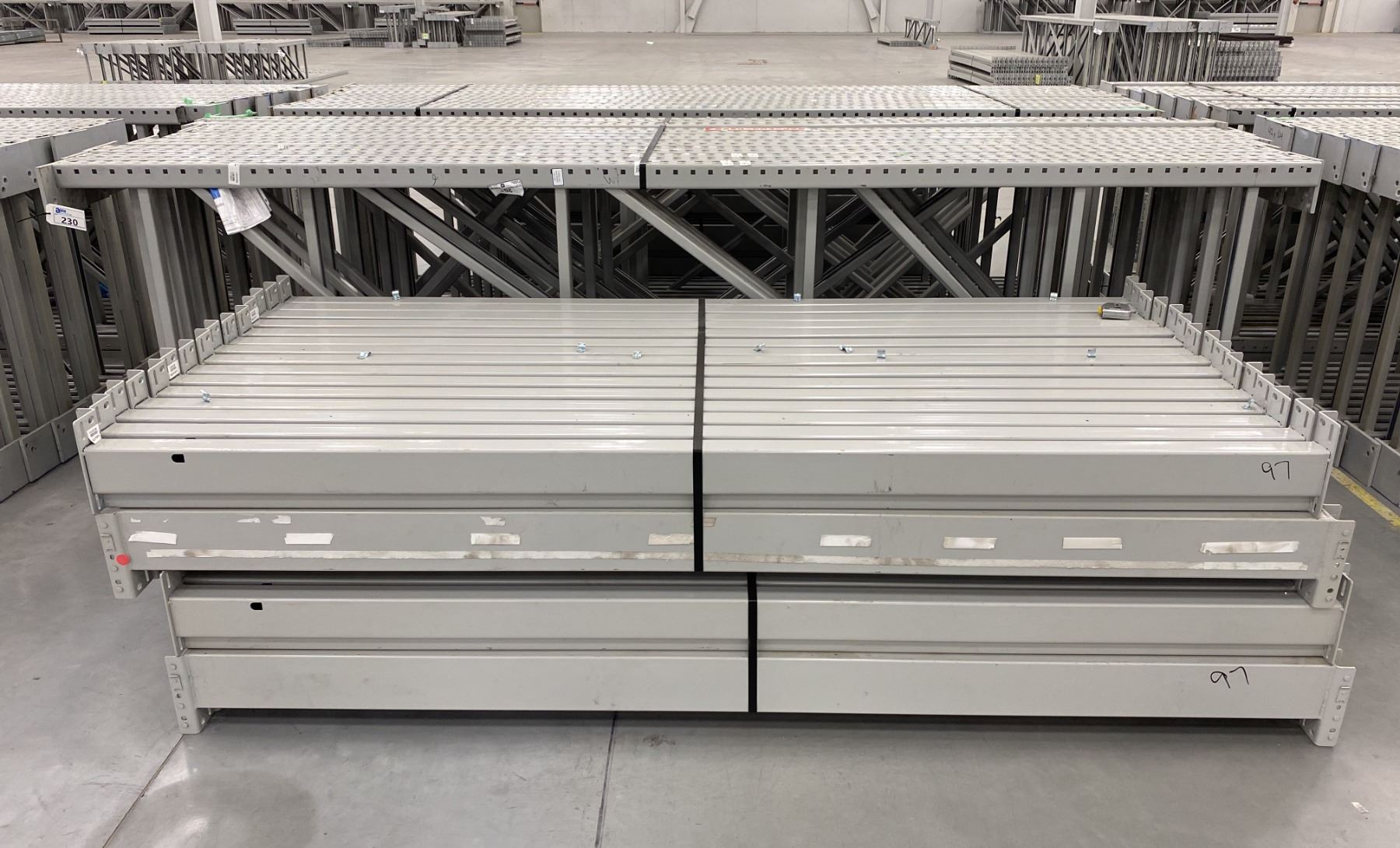 14 BAYS GREY INDUSTRIAL PALLET RACKING (15) UPRIGHTS 144