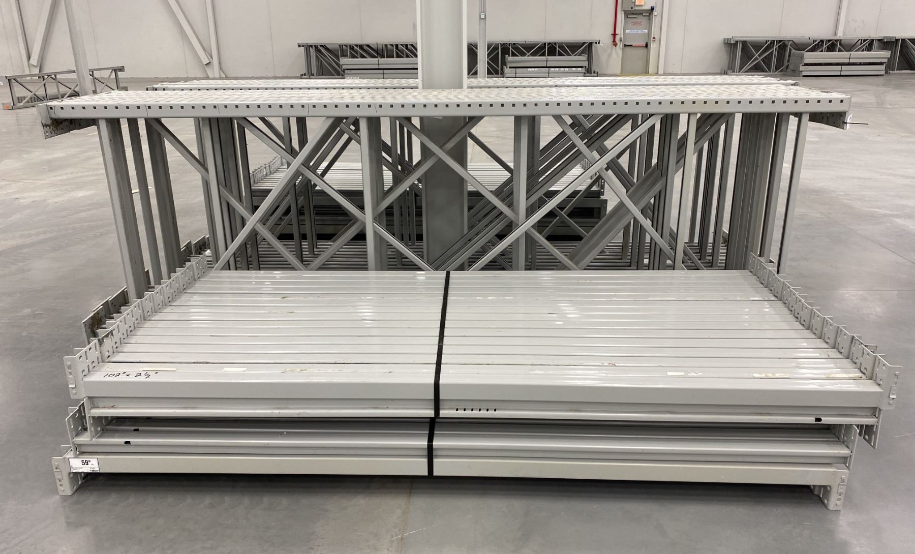 8 BAYS GREY INDUSTRIAL PALLET RACKING (9) UPRIGHTS 144