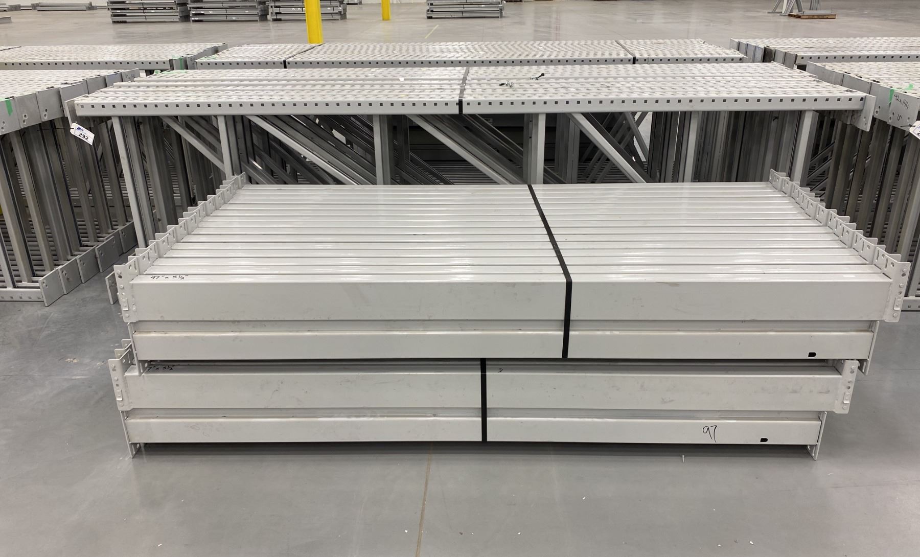 14 BAYS GREY INDUSTRIAL PALLET RACKING (15) UPRIGHTS 144