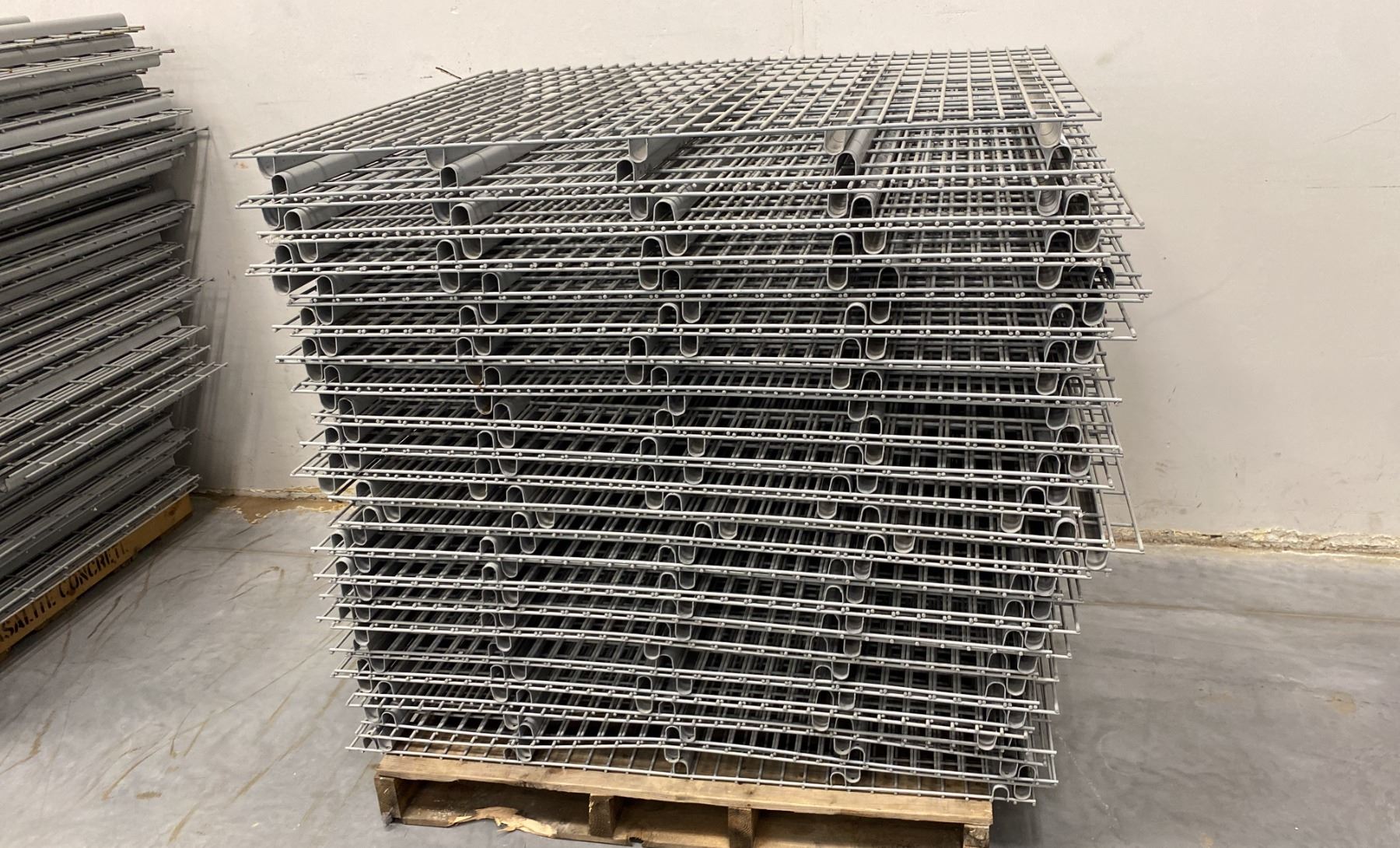 PALLET RACKING WIRE MESH DECKING PANELS 38