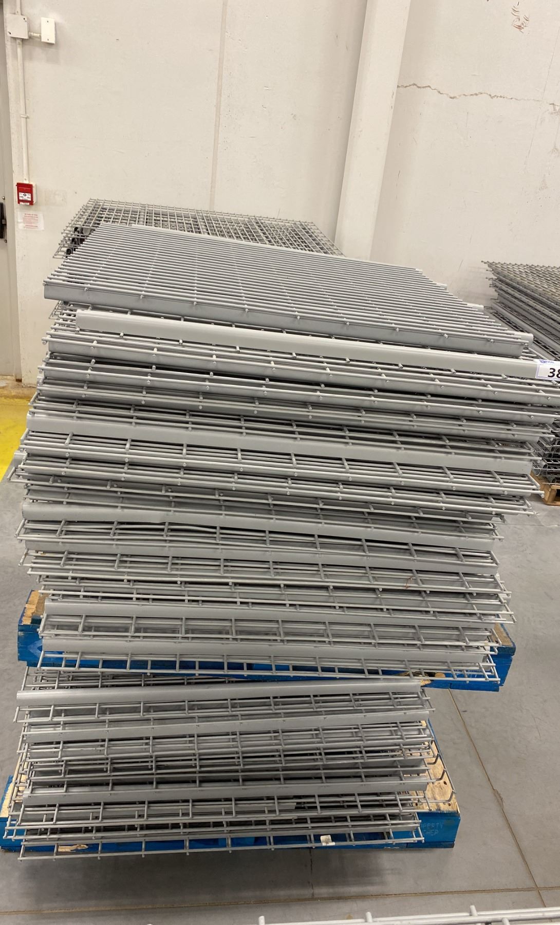 PALLET RACKING WIRE MESH DECKING PANELS MOSTLY 38