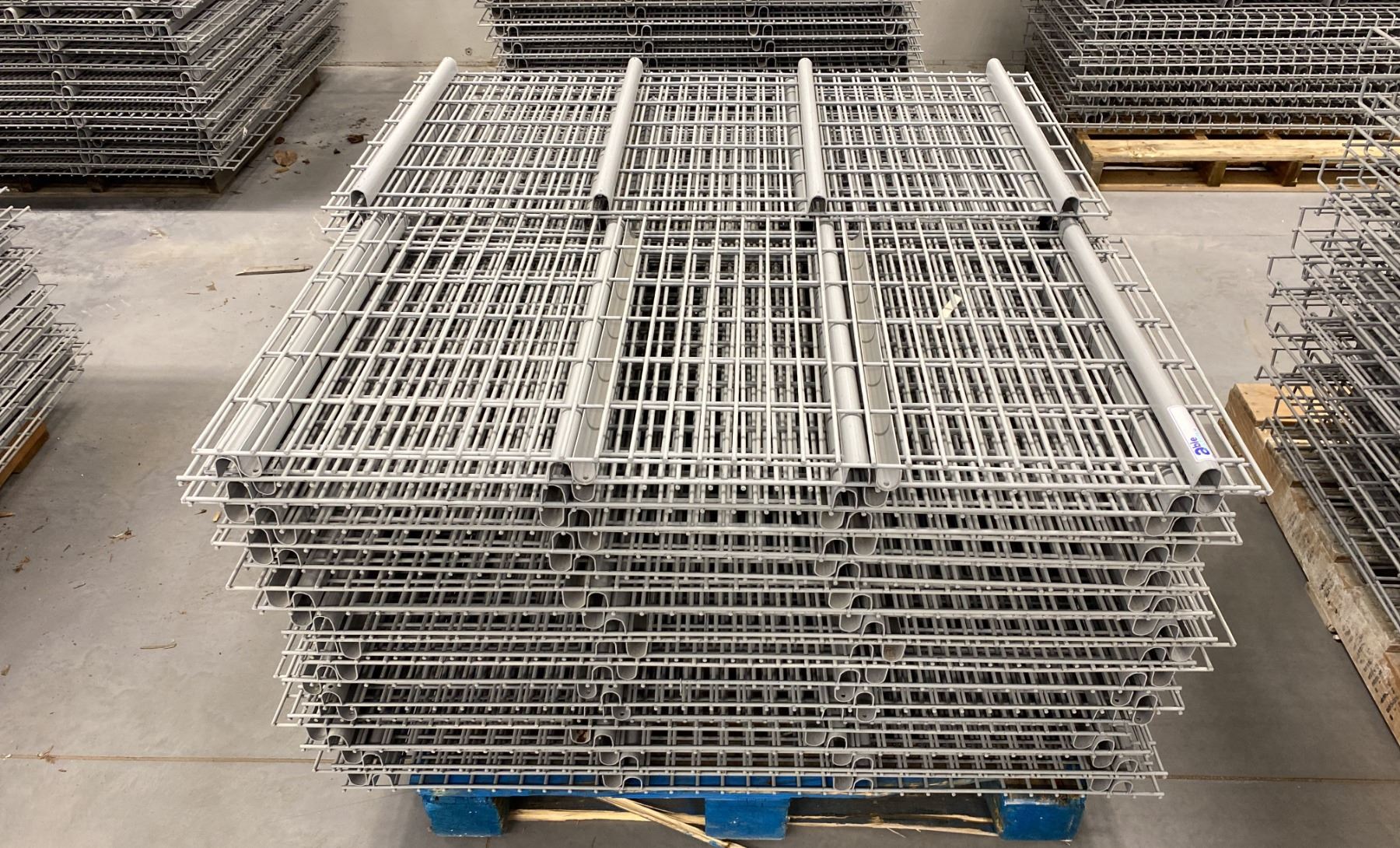 PALLET RACKING WIRE MESH DECKING PANELS 24