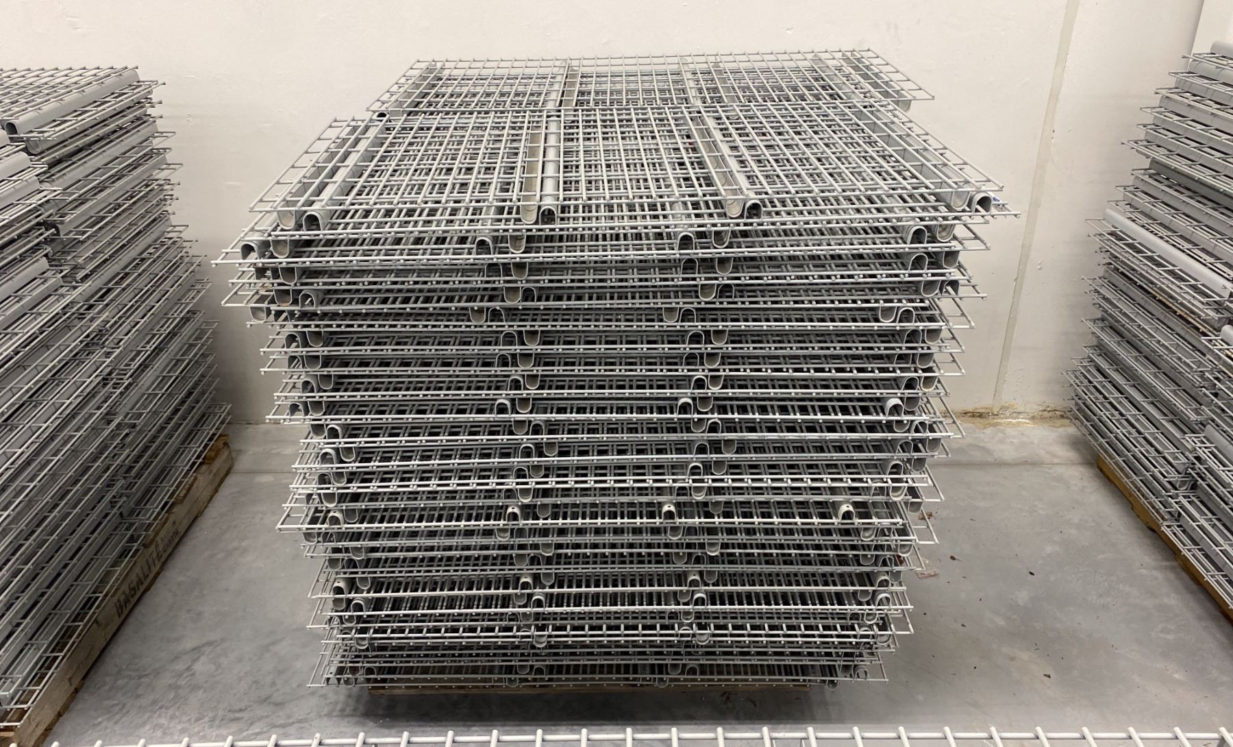 PALLET RACKING WIRE MESH DECKING PANELS 24
