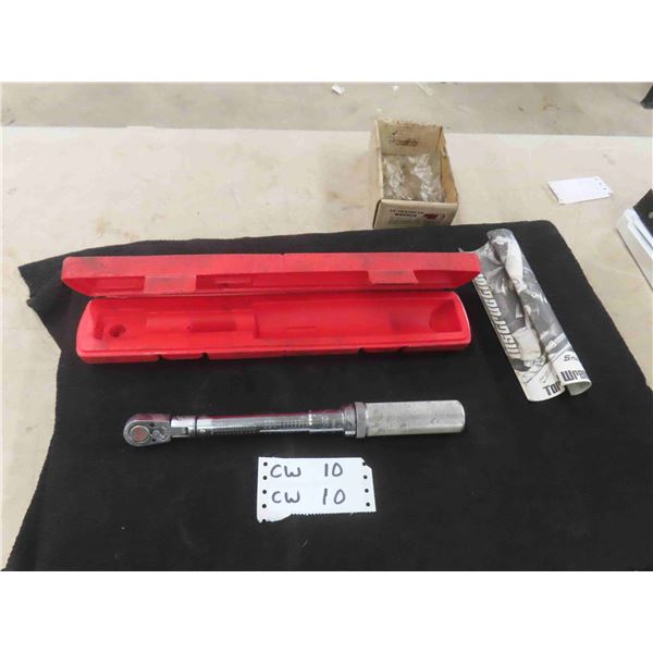 Snap On 3/8  100 lb Torque Wrench with Case