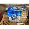 Image 2 : CASE LOT- Silk Almond Vanilla Flavor 18 x 236ml