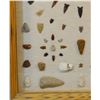 Image 3 : Native American Artifact Frame: 87 pcs., 5 knives, 63 arrow heads, 13 thumb scrapers, 2 awls, 17" x 
