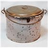 Image 8 : 3 pcs: US Cavalry 4" coffee cup, embossed US; 3" enameled cup; 3 «" enameled lidded container
