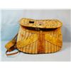 Image 1 : Wicker fishing creel, 10" h x 13" w, nice condition