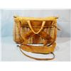 Image 3 : Wicker fishing creel, 10" h x 13" w, nice condition