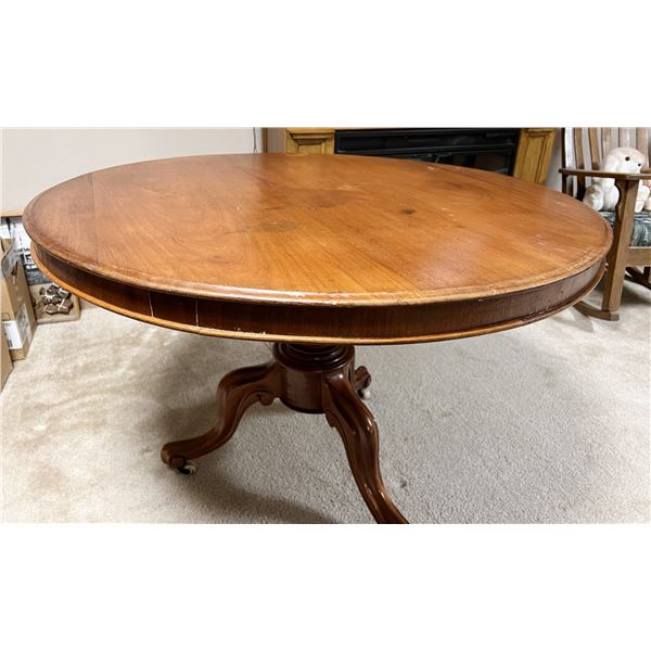 Mahogany tilt-top parler table, 41" diameter top, 28" h, porcelain casters